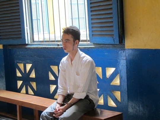 Cuong hiep be gai 11 tuoi bat thanh, lanh 12 nam tu hinh anh