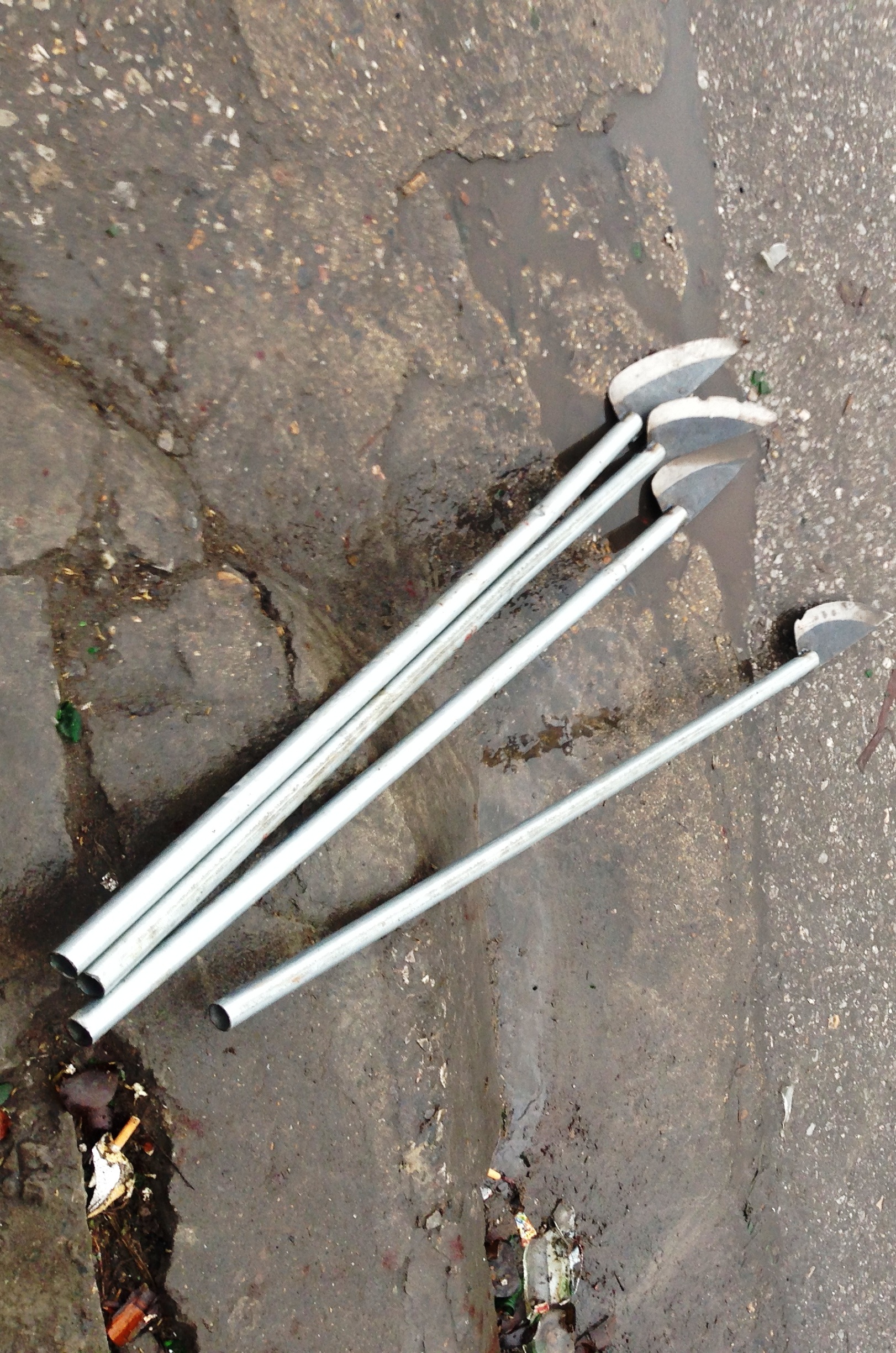 Hung khí được cơ quan điều tra thu giữ.