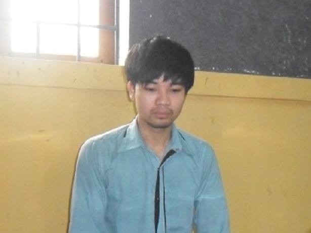 Chan dung ke cuong buc chau gai chu quan hat hinh anh