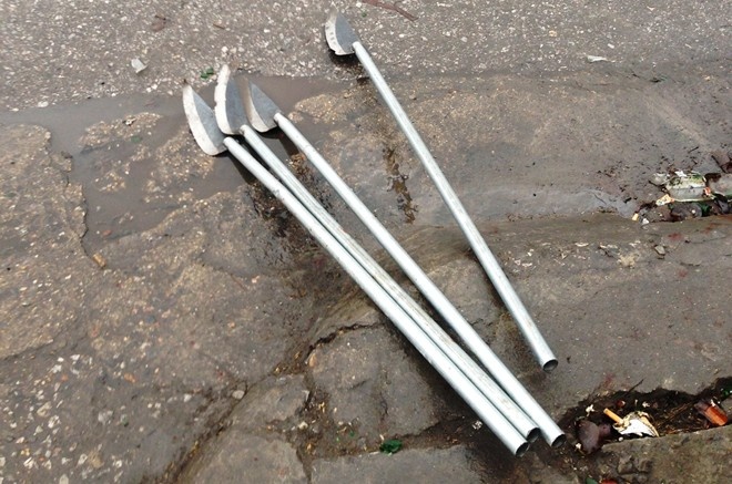 Hai nguoi tham gia truy sat o cong cho Ha Long dau thu hinh anh