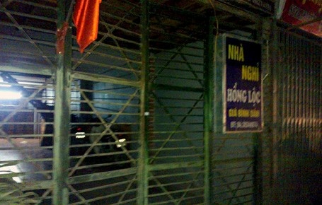 Co gai chet trong nha nghi la nhan vien massage hinh anh