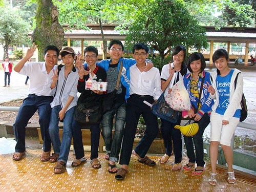 Chang trai dan toc thieu so thu khoa HV Hang khong hinh anh