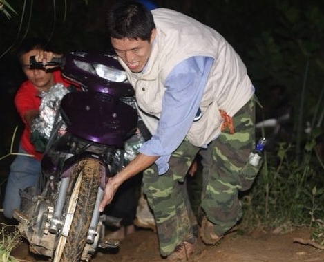 Clip cam dong: Vinh biet phuot thu qua doi vi tai nan hinh anh