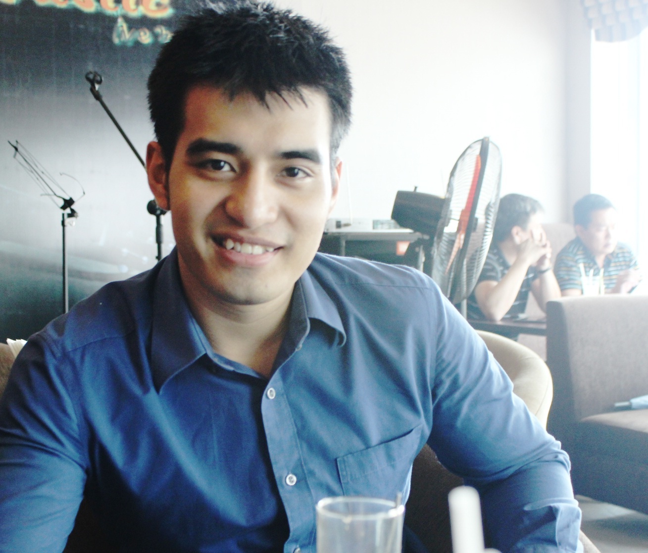 Thu khoa dien trai 'lot xac' tu hoc sinh top cuoi cua lop hinh anh