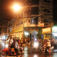 Doi nam nu chet trong khach san khong quen biet nhau hinh anh