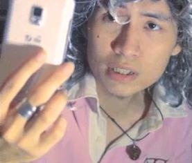 Clip chi sai lam cua Huyen Chip: Xach Bentley len va di hinh anh