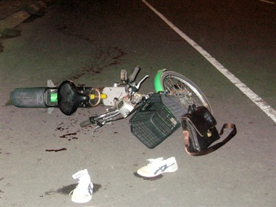 Mot hoc sinh lop 12 bi dam chet tren duong hinh anh