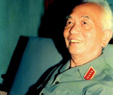 Ky niem mot lan gap Dai tuong Vo Nguyen Giap hinh anh