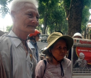 Thue nha tro quanh nha tang le cho tien dua Dai tuong hinh anh