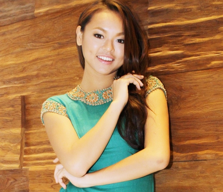 Quan quan F-Idol Quynh Mai duyen dang trong ao dai cach tan hinh anh