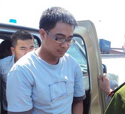 Nhieu tu tu noi tieng cho ngay bi tiem thuoc doc hinh anh