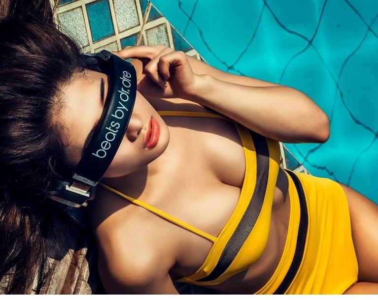 Nu DJ 9X mien Tay nong bong ben be boi hinh anh