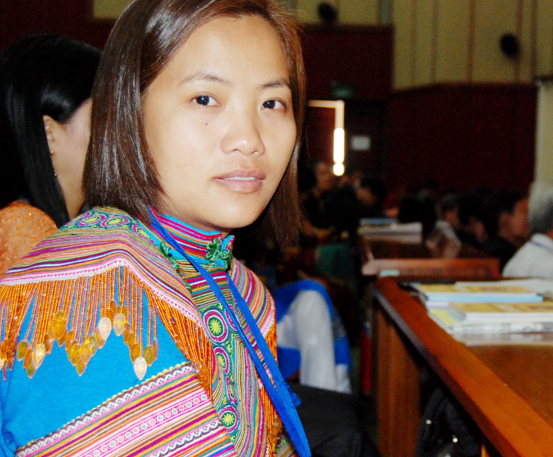 Nuoc mat cua co giao tre nguoi Mong hinh anh