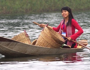 Nhung co gai Can Tho ra Ha Noi cheo do hinh anh