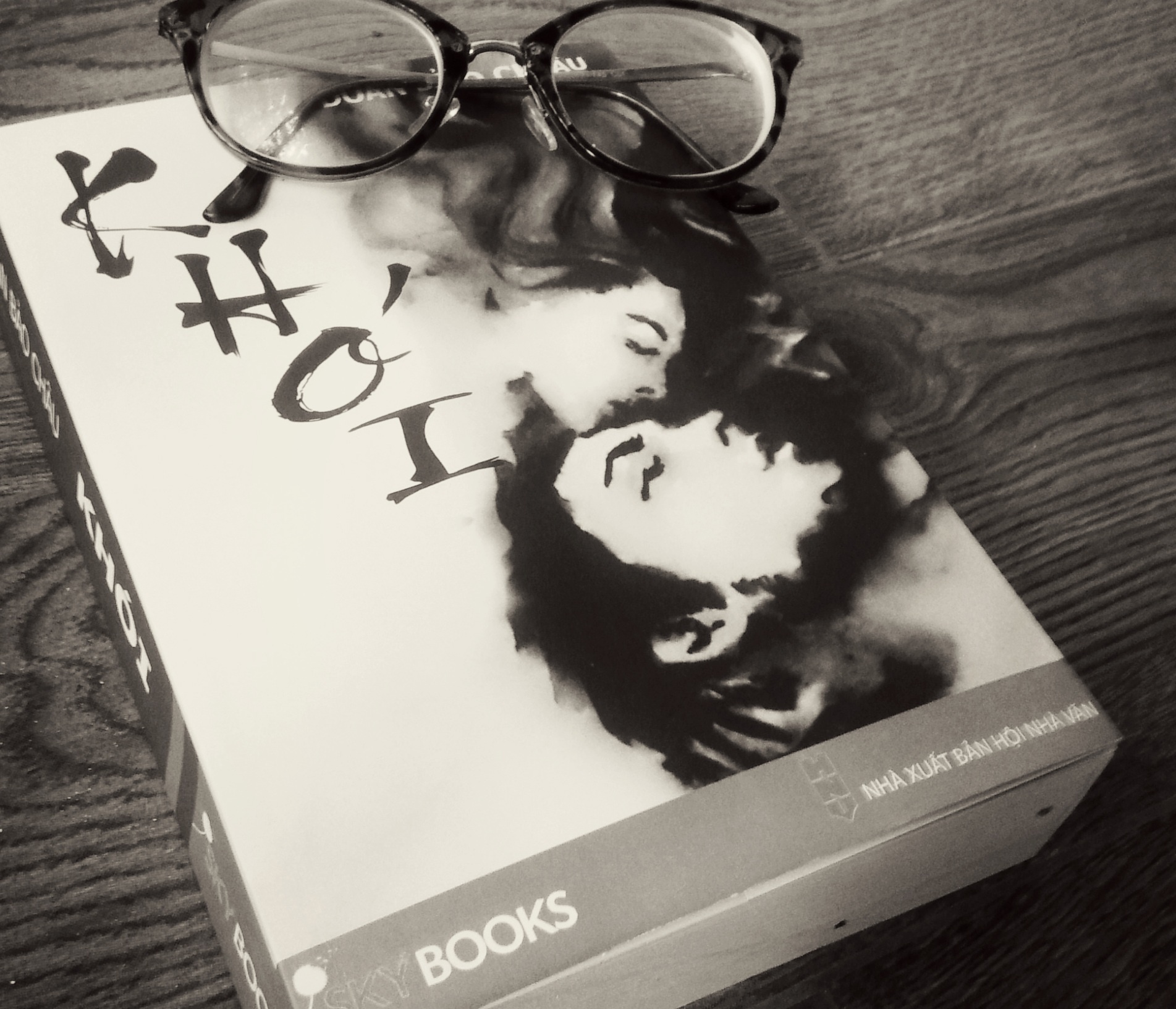 Khoi - Cuon sach la ve nguoi tre hinh anh