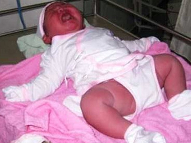 San phu sinh em be nang 6kg o Binh Thuan hinh anh