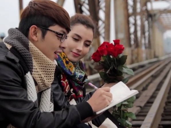 Clip tinh yeu lang man 'Ha Noi, toi gap em' hinh anh