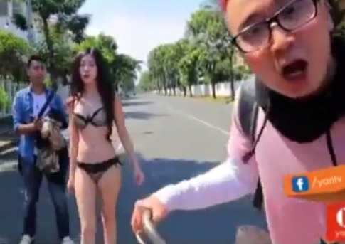 Karik tung clip co gai coi do tra qua khi het yeu hinh anh