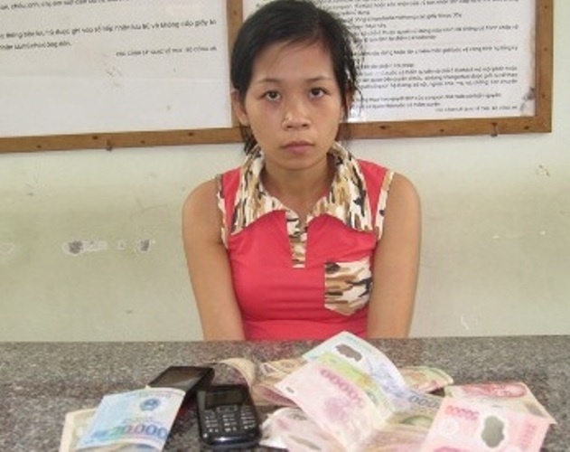 Di choi cung vo con, 'hiep si' tom gon ke moc tui hinh anh