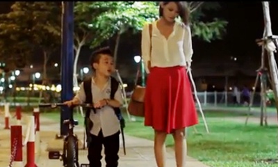 Clip tinh dua lech chang 1m26 nhom Damtv va nguoi mau 1m75 hinh anh