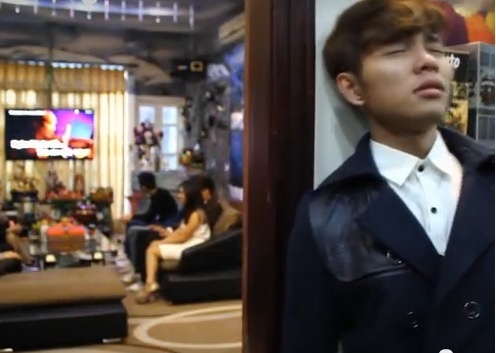 Clip Giang sinh co don cua mot chang trai hinh anh