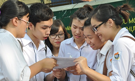 Thi tot nghiep du kien con 4 mon hinh anh