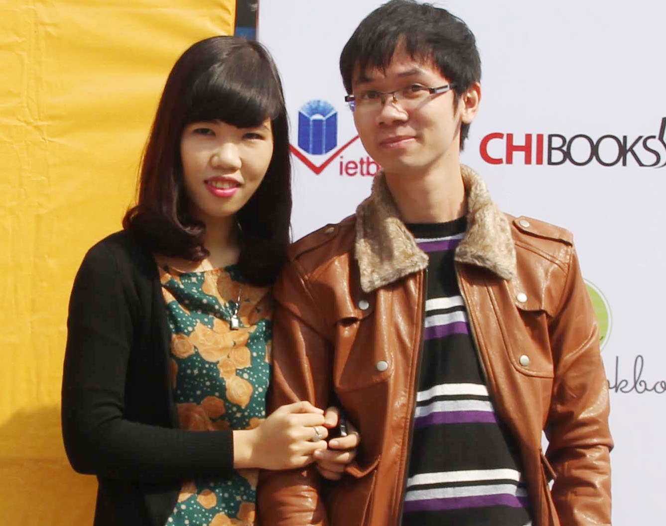 9X sang lap he thong nha sach cho teen hinh anh