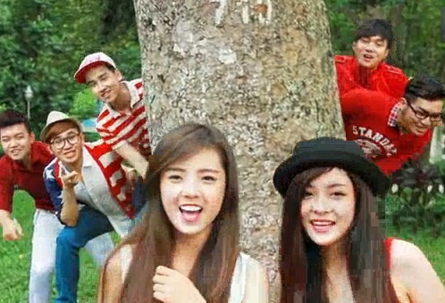 Trai xinh gai dep nhom BB&BG hat 'Lien khuc xuan' hinh anh