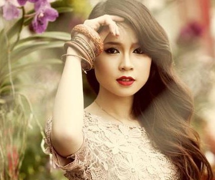 Nhung ngay kho khan khi bo mat cua hot girl Sam hinh anh