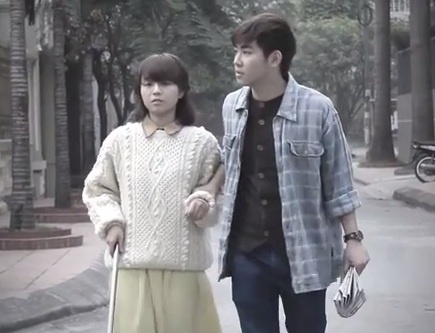 Chuyen tinh yeu cua co gai mu hinh anh