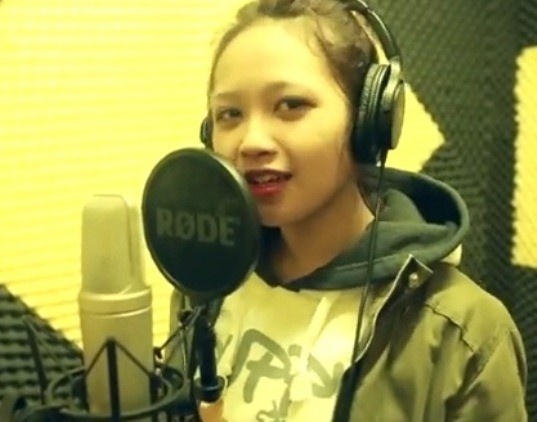 Mo Naive gay sot voi 'Minh yeu nhau di' hinh anh