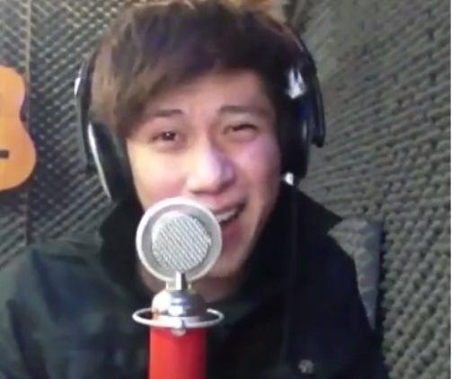 Anh chang nhac che Vanh Leg cover 'Minh yeu nhau di' hinh anh