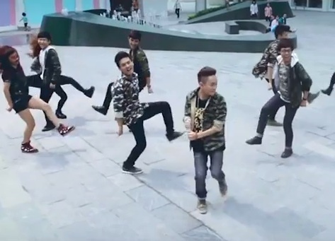 Clip doc dao ket hop 8 ban nhac hot hinh anh