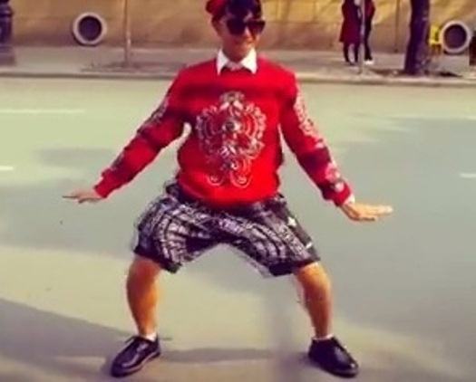 Clip cover ‘Con buom xuan’ theo phong cach duong pho hinh anh