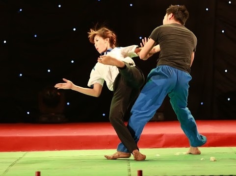 Cô gái Lào Cai có chiều cao 1m71 theo học chuyên ngành bóng chuyền, đam mê võ thuật.