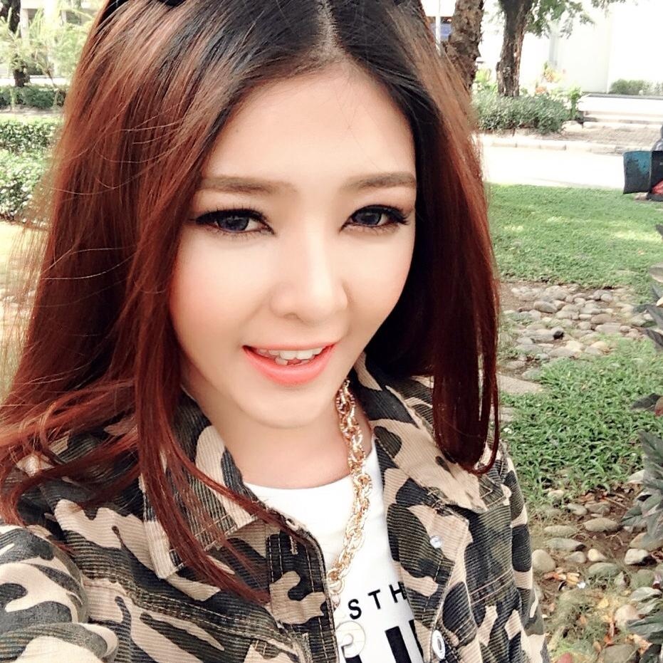 So với 1 năm trước, tên tuổi của Lilly Luta được nhiều người biết đến với vai trò làm diễn viên đóng MV ca nhạc đóng  phim: Biết chết liền, Socola hay hoa hồng…