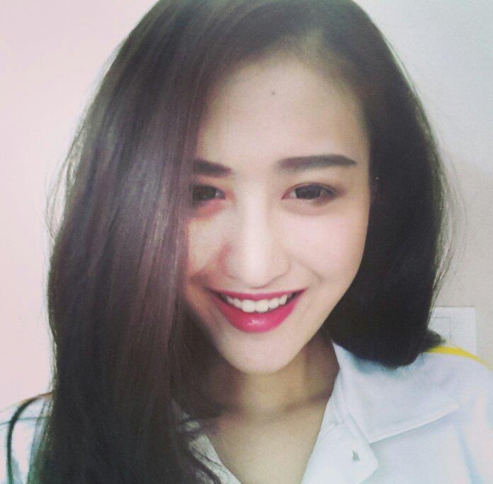 Trước thông tin này, Hà Lade chia sẻ: “Khi mẹ là giáo viên trong trường mà con thi vào bị điểm kém mới xấu hổ. Con thi được điểm cao thì phải là điều đáng tự hào”.