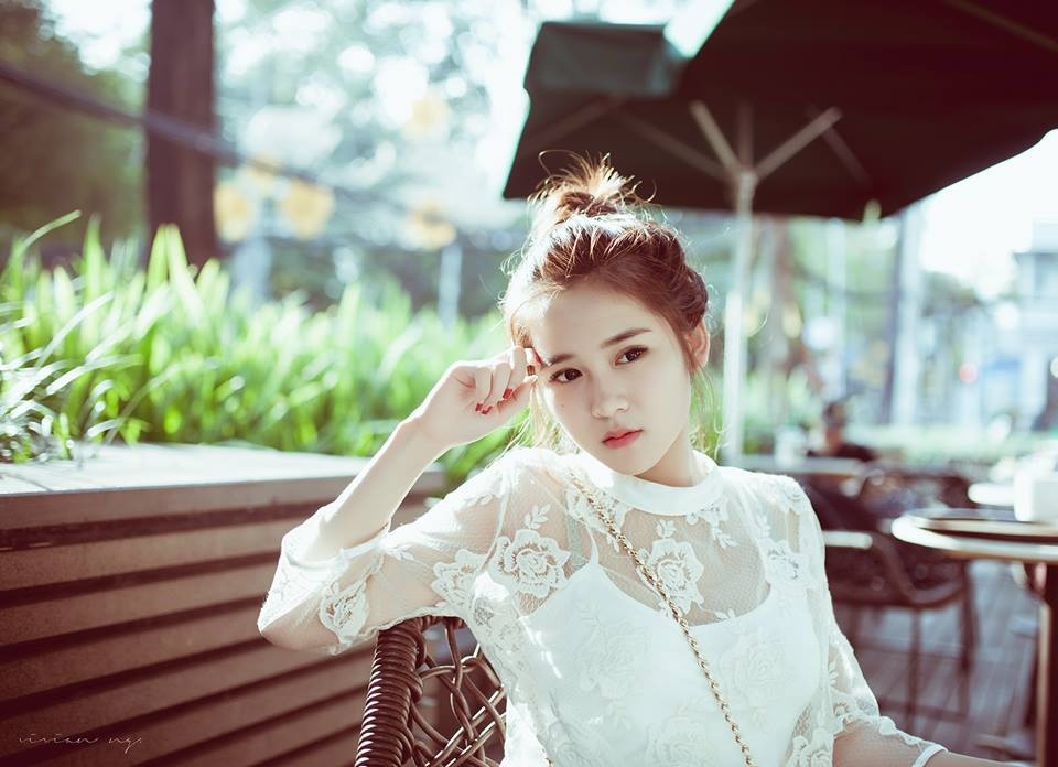 Vân Shi vào Sài Gòn năm 16 tuổi với nhiều khó khăn, bỡ ngỡ trước cuộc sống mới. Cô tự nhận, về việc Nam tiến đã nói nhiều dự định nhưng chưa thực hiện được bao lâu. Sắp tới cô monng muốn có nhiều chuyển biến lớn.