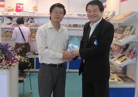 'Phu nu doc sach nhieu hon de thay doi tuong lai' hinh anh