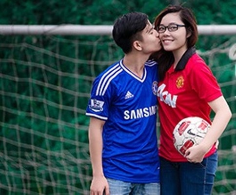 Chuyen tinh 'tao yeu may' cua cac cap doi hoc chung mot lop hinh anh