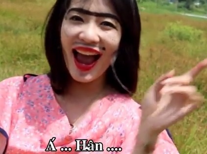 Clip su khac nhau giua dep va xau cua nhom hai BB&BG hinh anh