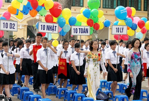 Hieu truong truong du bi dai hoc phai thac si tro len hinh anh