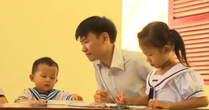 Clip thay giao day hoc o Truong Sa hinh anh