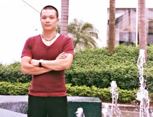 Tam su cua ong bo luoi: Tu tho ban than den chu tiem vang hinh anh