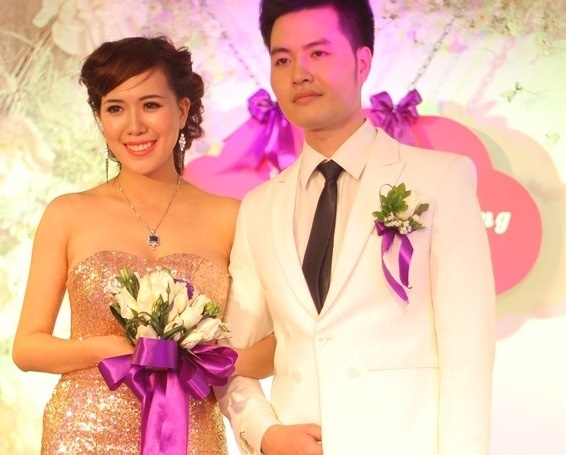 Tháng 3/2014 cặp đôi này đã tổ chức lễ cưới giả.