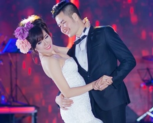 Hot girl Mai Tho dot ngot cuoi chong hon 7 tuoi hinh anh