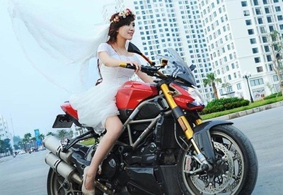 Anh cuoi cua hot girl Mai Tho va chu re me toc do hinh anh