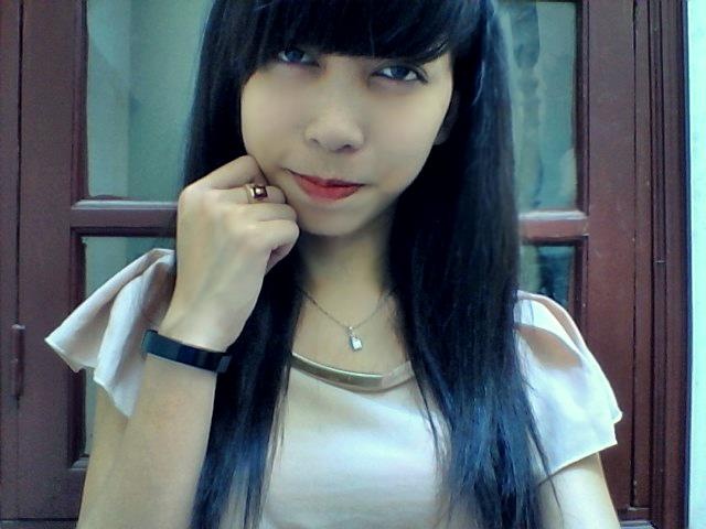 Sau khi tốt nghiệp đại học, Minh Phượng mong muốn trở thành nhà thiết kế đồ họa giỏi. Vẽ tranh truyền thần đối với Phượng là thú vui để thỏa mãn niềm đam mê và giải trí sau giờ học căng thẳng.