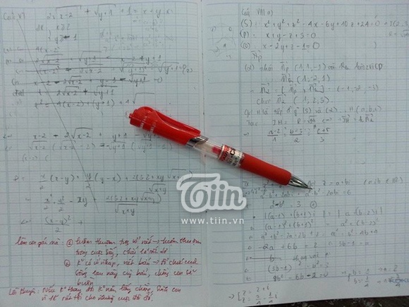Lời nhắn nhủ của thầy giáo dưới bài kiểm tra.