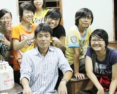 Thay day Toan nhac 'Hoc gioi la yeu nuoc' trong de thi hinh anh